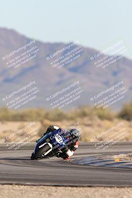 media/Dec-07-2025-CVMA (Sun) [[3e7d2de5dc]]/Race 16-Formula Middleweight/